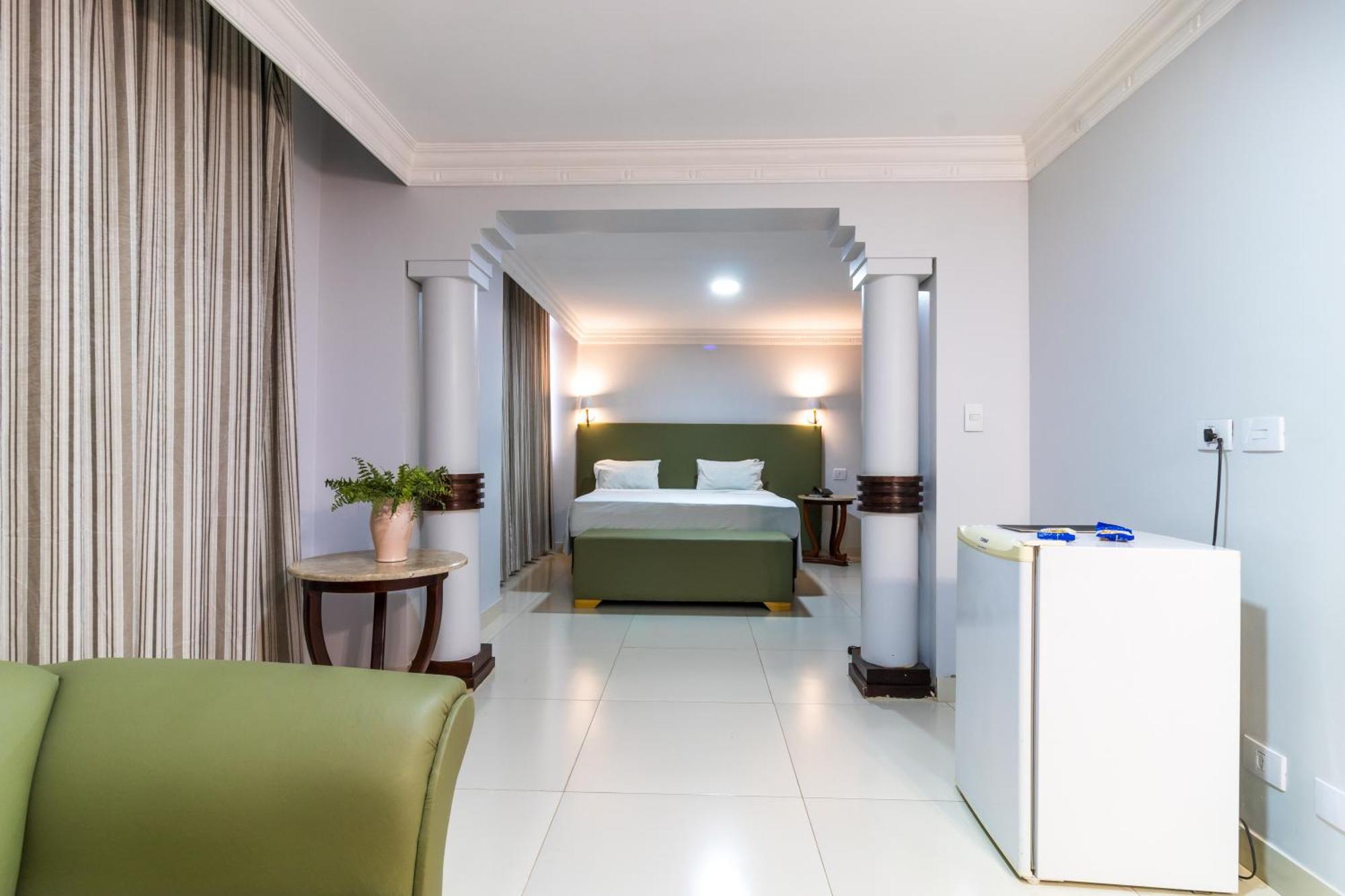 גויאניה Umuarama Plaza Hotel By Castelo Itaipava מראה חיצוני תמונה