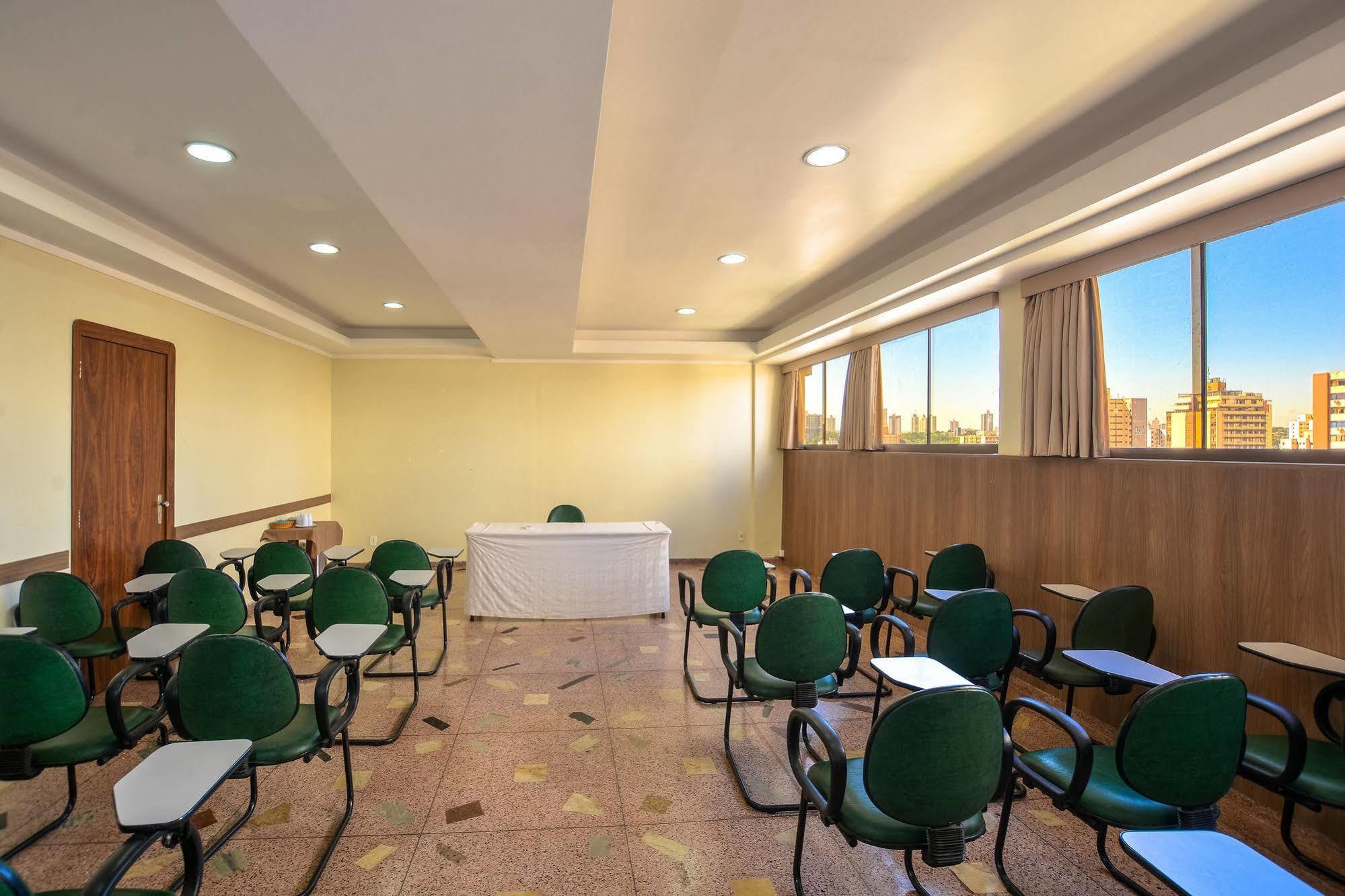 גויאניה Umuarama Plaza Hotel By Castelo Itaipava מראה חיצוני תמונה